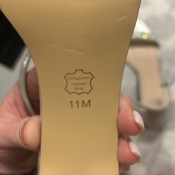 Heels - Picture 2 of 4